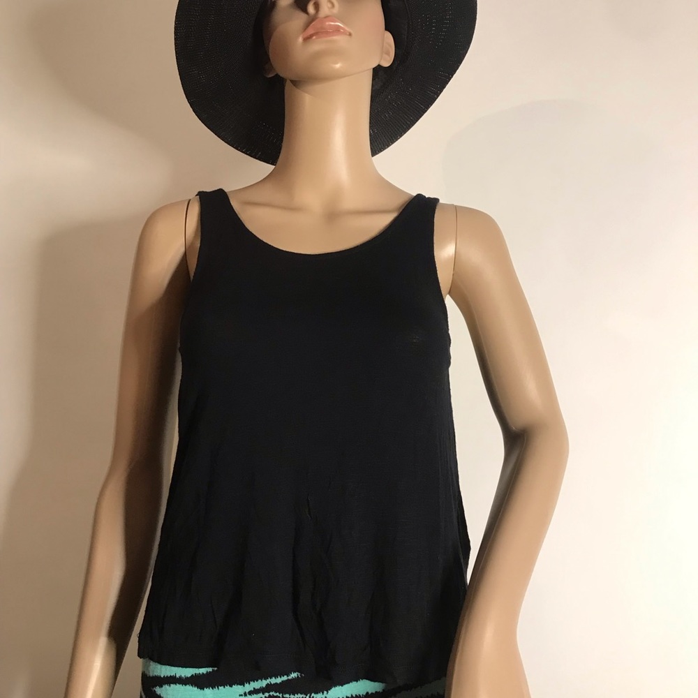 Divided Black Top